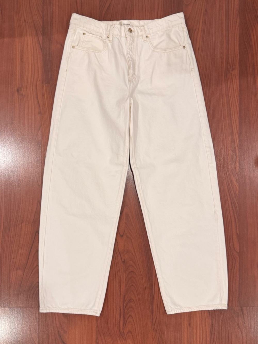Frame Creamy White Low Slung Barrel Jeans size 28